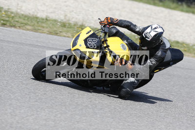 /10 20.04.2026  Pluess Moto Sport ADR/Freies Fahren/88